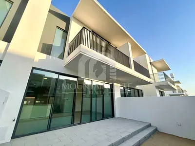 Handed Over | Lillia Facing | Facing Park