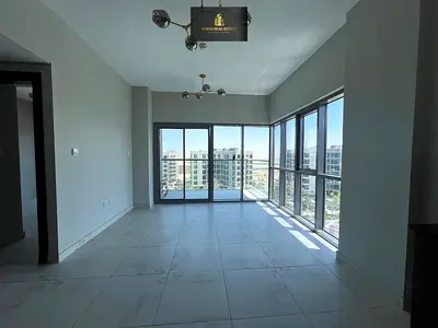 Bright 1BR Apartment | MAG 550 | Corner City & Park Views