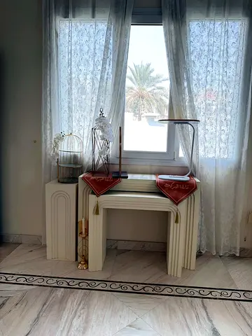 White Nested Console Tables - Excellent Condition | ترابيزات كونسول بيضاء متداخلة حالة ممتازة