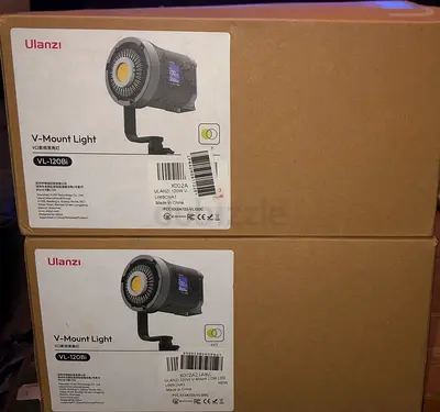 Ulanz i 120W Bi-color V-Mount LED Video Light / Neewer batteries