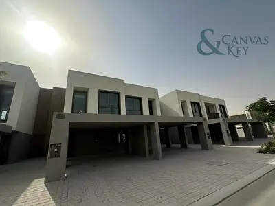 SINGLE ROW | MULTIPLE OPTIONS | SPACIOUS LAYOUT