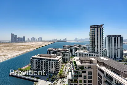 Exclusive|Full Creek & Downtown View | High Floor