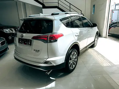 2016 Toyota RAV 4 — фото 7
