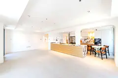 Luxury Upgraded | 3 bed plus maids | Full Sea View
