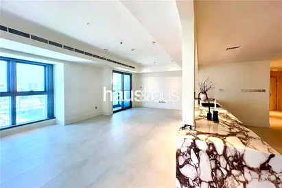 Luxury Upgraded | 3 bed plus maids | Full Sea View