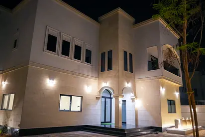 الشارقة , ضاحية البديع , حي حوشي
