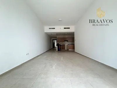 VACANT | SPACIOUS | HIGH RENT