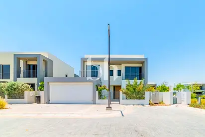 Prime location | Vacant now | Fully Furnished
