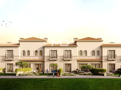 Single Row TH | In Seville | Modern Finishings