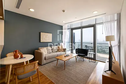 Vacant | Spacious Apt and Fully Furnished