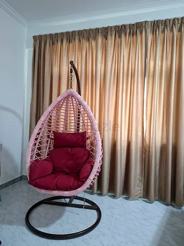 Hanging chair with stand