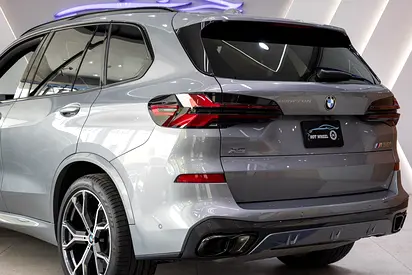 صورة 8 لـ 2025 BMW X5