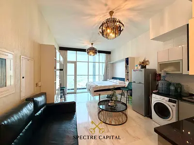 Bright Unit | Open Layout | Furnished