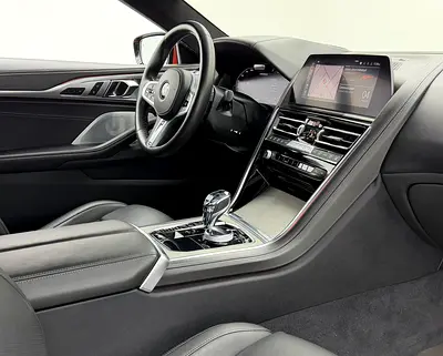 صورة 9 لـ 2019 BMW 8-SERIES