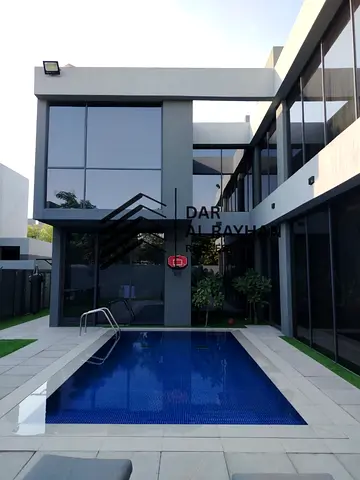 Corner Unit I Beautiful Landscaped I Ready to Move