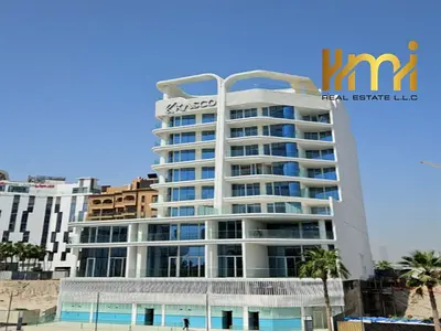 Ready to Move| Prime Location |Zero Commission |Canal View