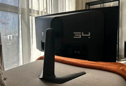 Alienware 34-inch Ultrawide Curved Monitor (34") - Excellent condition