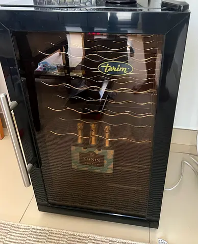 Terim countertop wine cooler / mini fridge - holds multiple bottles