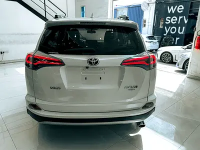 2016 Toyota RAV 4 — фото 8