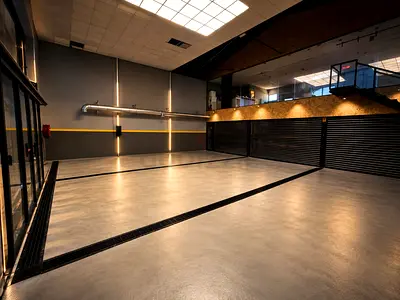 Premium Auto Service & Detailing Business for Sale – Al Quoz 3, Dubai