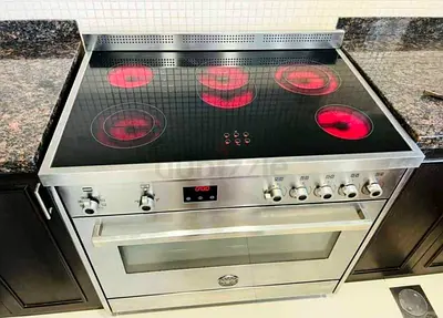 Free delivery BERTAZZONI Electric Ceramic cooker with fan 90x60 cm Good Condition