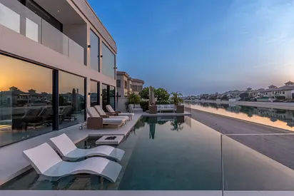 Turnkey Waterfront Garden Home on Palm Jumeirah