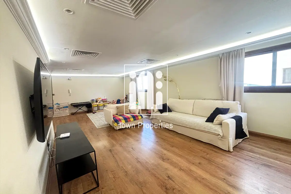 Cash Only | Hot Deal | Upgraded Villa 3BR + Maid | Big Size | Cover Parking |