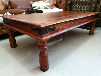 Marina coffee table