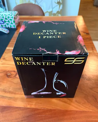 Glass Wine Decanter (1 Piece) - New in Box