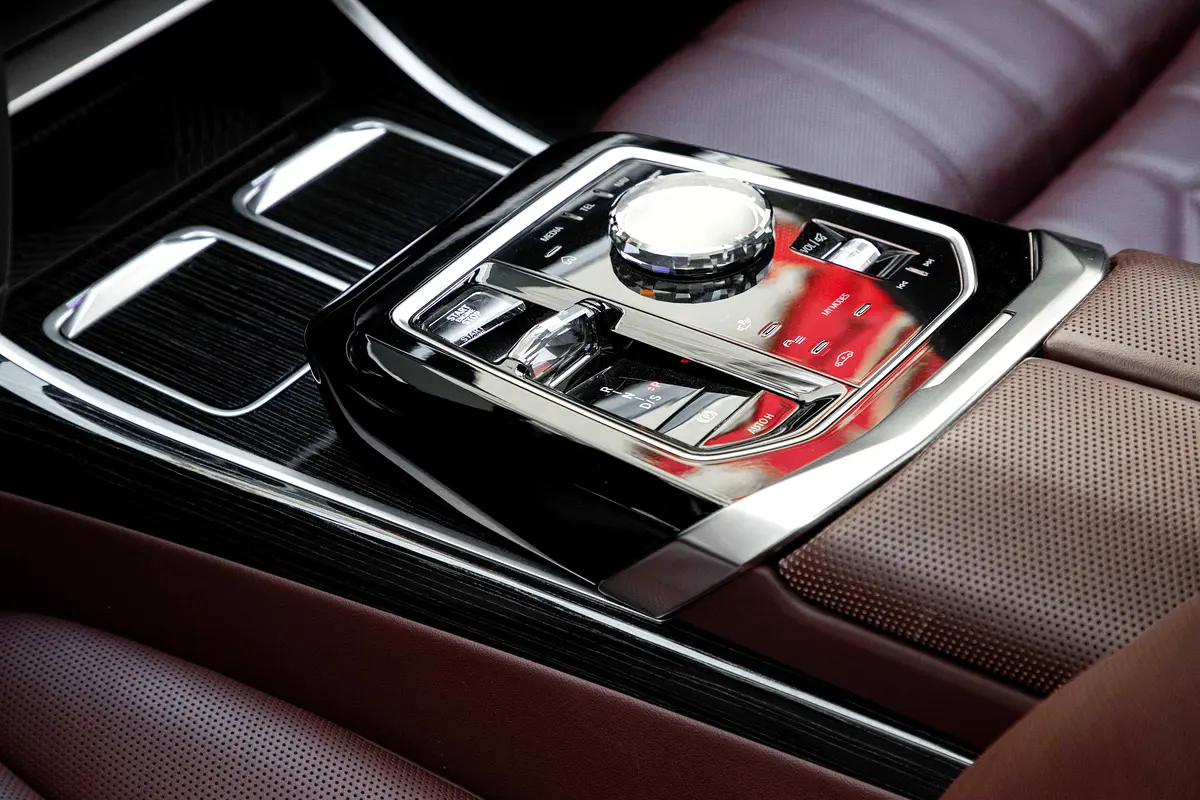 BMW 7-Series 2023