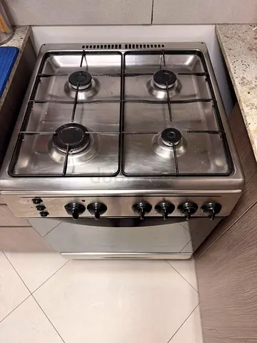 Stainless Steel 4-Burner Gas Cooker with Oven - Good Working Condition