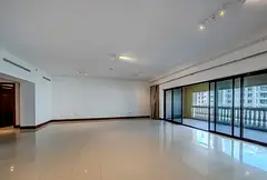 Luxurious Unit I Terrace I Huge Layout