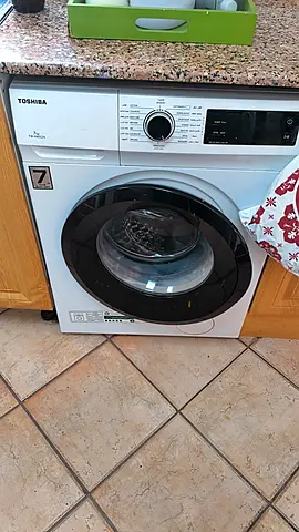 Toshiba front load washing machine - 7kg, good condition