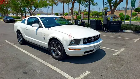 Ford Mustang 2009 - Japanese Specs - Well Maintained