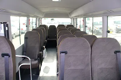 2025 Toyota COASTER — фото 12