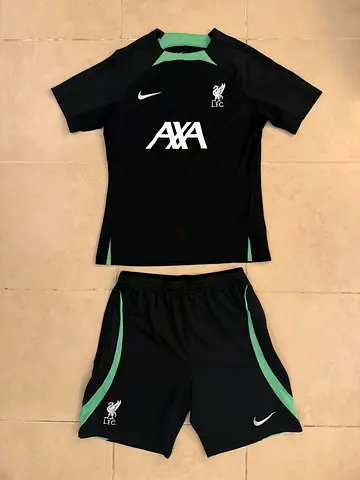 NIKE Liverpool FC training tshirt & shorts (green) - Age 13-15