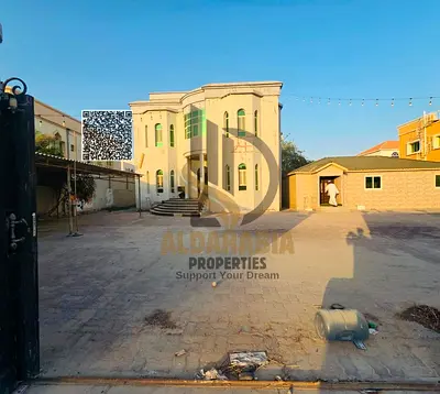 فيلا للبيع في الروضة 2 بعجمان | 10,000 قدم على شارع رئيسي مع ملحق مستقل وموقف مغطى