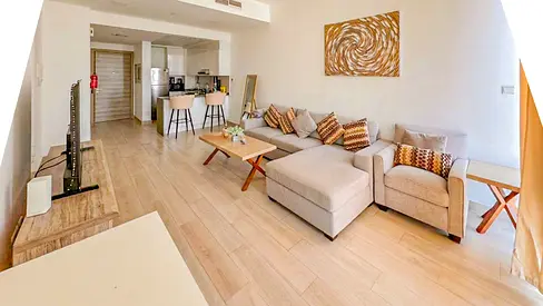 Luxury Living | Pool View | High Floor