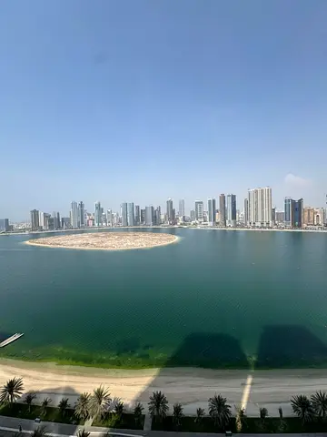 🏡 للبيع شقة غرفة وصالة في برج تايغر 2 – الشارقة ✨ فرصة مميزة للسكن أو الاستثمار في أحد الأبراج المميزة، مع إطلالة مفتوحة على الممزر وشقة جاهزة للاست