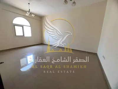 شقة غرفة وصاله باركن مجاني خزائن بلكونة غرفة ماستر مساحة واسعة تشطيب سوبر لوكس اطلالة بحرية موقع متميز