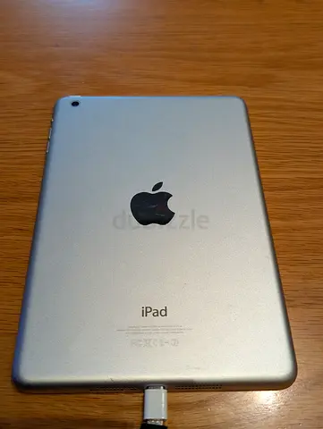 Apple iPad (silver) - Good working condition