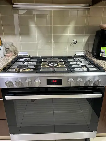 Bosch Stainless Steel 5-Burner Gas Cooker with Electric Oven - Excellent Condition