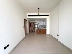 Spacious 1 BR | Fitted Kitchen|Prime Location