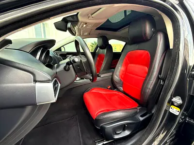 صورة 11 لـ 2016 Jaguar XE