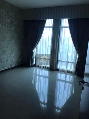 With 2.5% - 1BR (826Sqft) Marina Facing