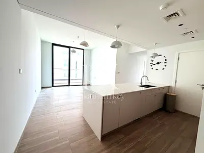 VACANT | SPACIOUS LAYOUT | MODERN UNIT