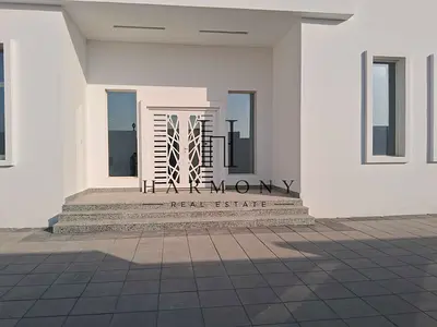 Brand NEW l 4 Beds l Majilis l Single Storey l Paved Private Compound l Central Location l Family Home l Indoor Kitchen