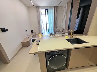 Furnished 1BR + Study | Luxury | Prime Location