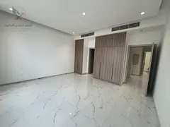 Brand New Villa Central Air Conditioning Built In Wardrobes Laundry Room Prime Location Easy Access