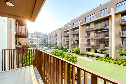 Bright 1BR | Pool & Courtyard View | Open Plan